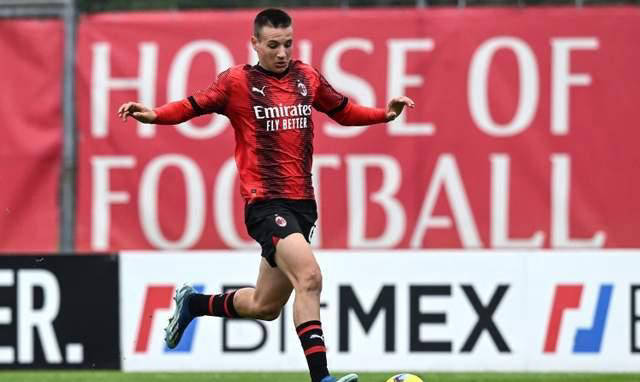 意甲最新动向：米兰欲购中锋，国米有意劳塔罗？